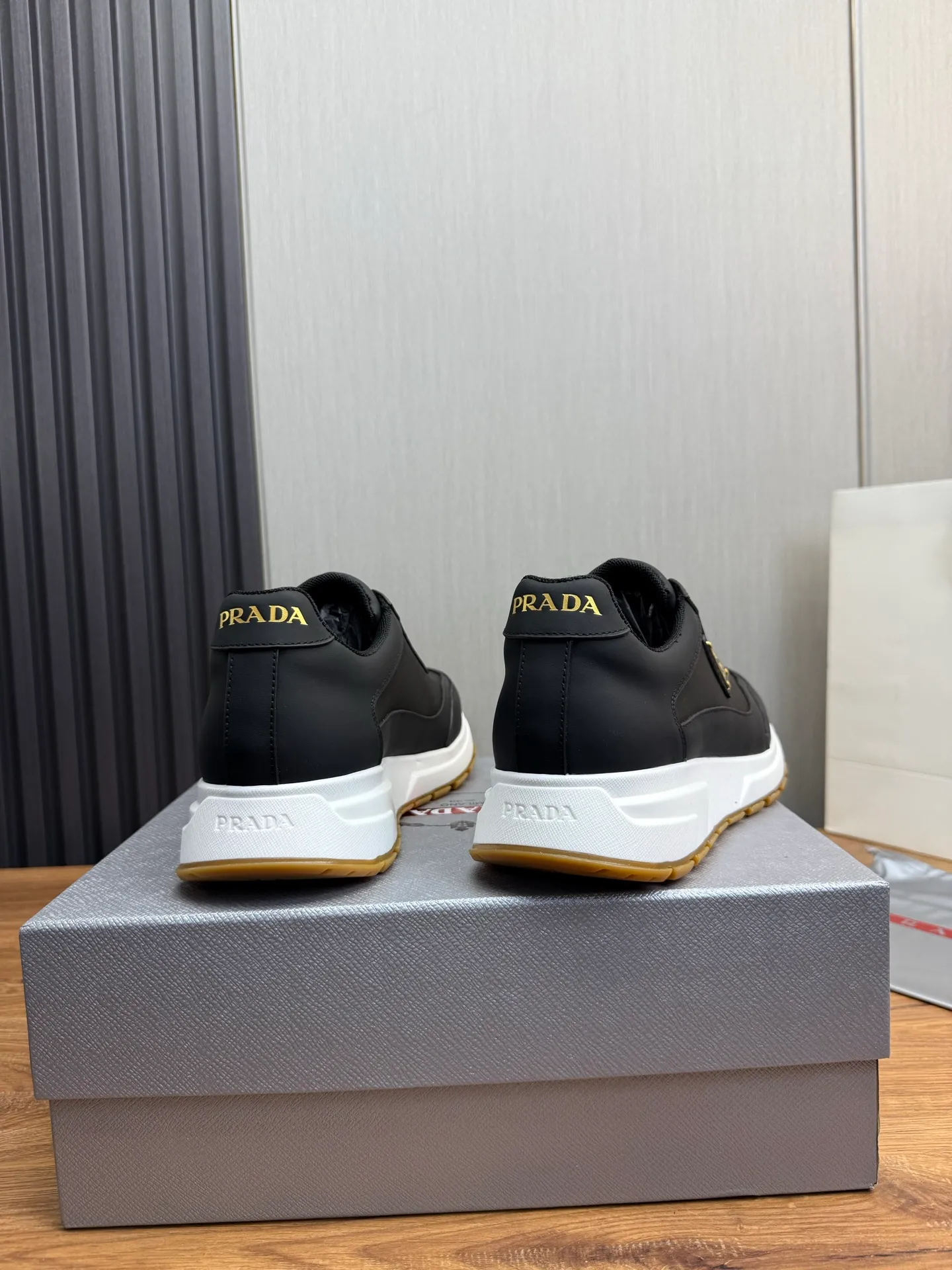 Men's shoes 💰580💰 [PRADA] Popular men's shoes shipped 👏Official website synchronization ⬆️Original cowhide fabric + cowhide lining, 1⃣️:1⃣️reproduction, original sole, 38-45 (45. Customized, non-refundable)